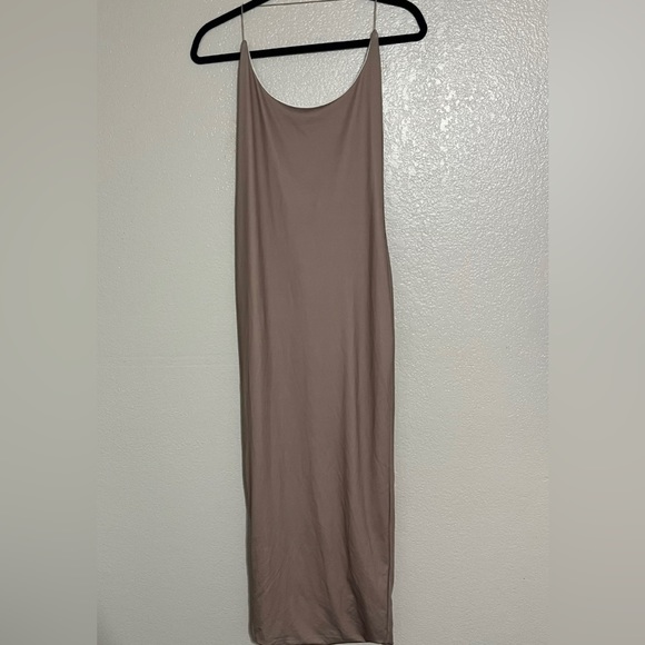 NWT PLT Taupe Slinky Halterneck Strap Midaxi Dress Size 6 - Picture 4 of 6